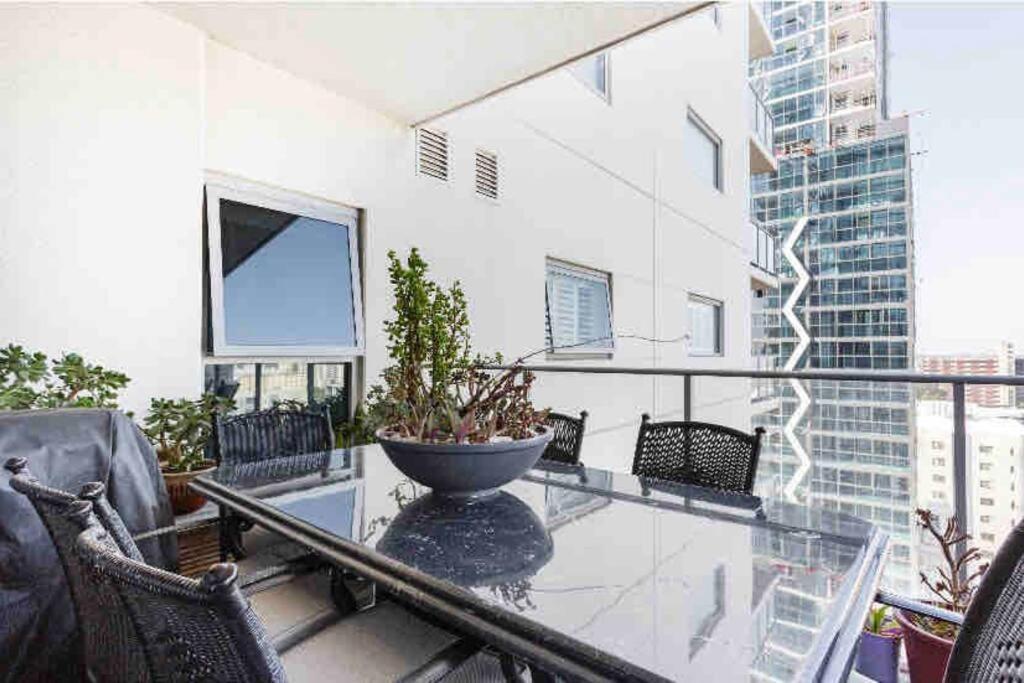 In The City Perth 1B1B Pool And Nice View Exteriör bild