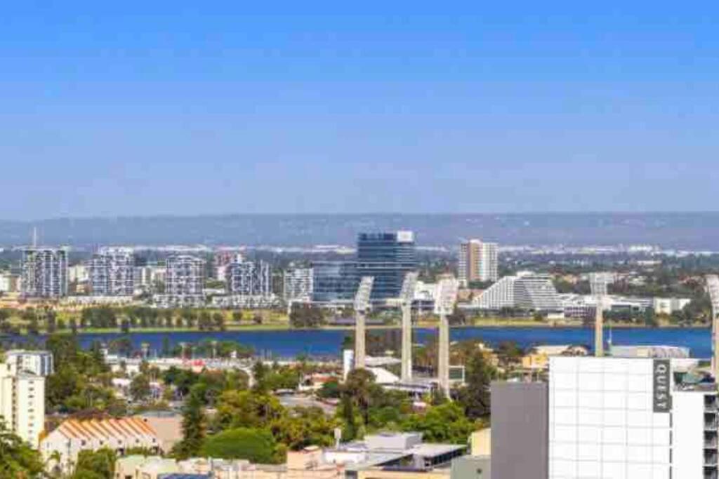 In The City Perth 1B1B Pool And Nice View Exteriör bild