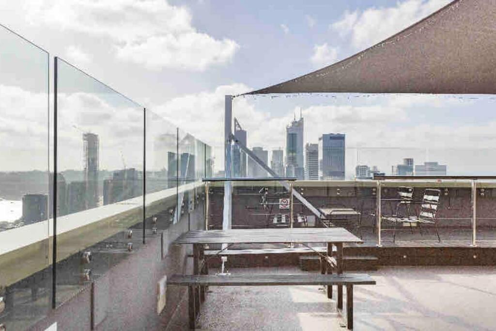 In The City Perth 1B1B Pool And Nice View Exteriör bild